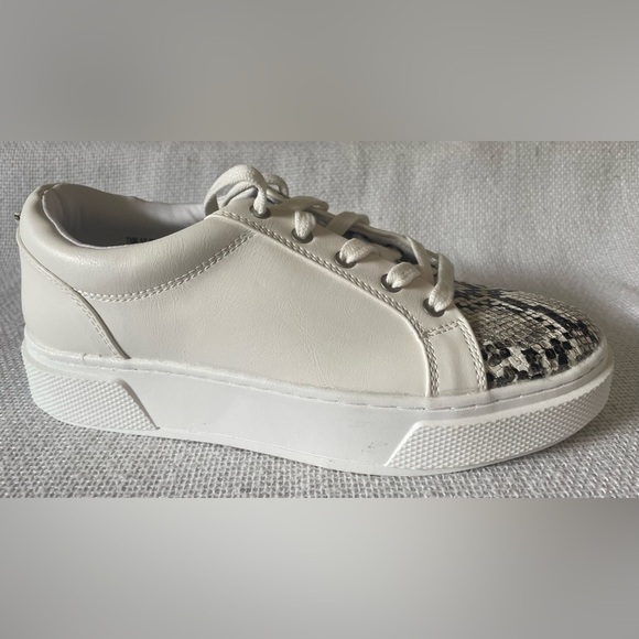 NWOT Arizona Jean Co Techno Snake Print Sneakers - Picture 3 of 10